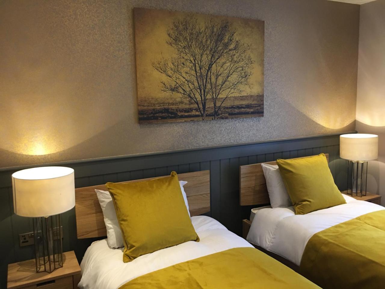 The Tower Arms Hotel Iver Kültér fotó
